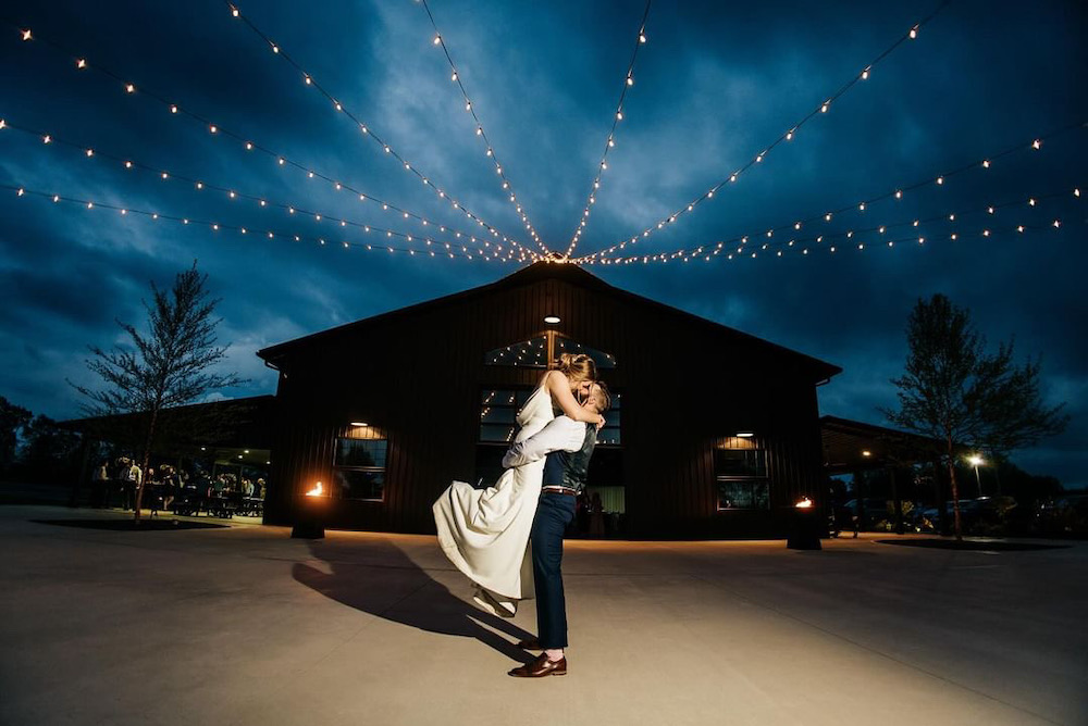 Romantic Blush and Navy Spring Wedding Celebration | McKenna & Devin